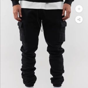 Esntls black heavy weight cargo sweats